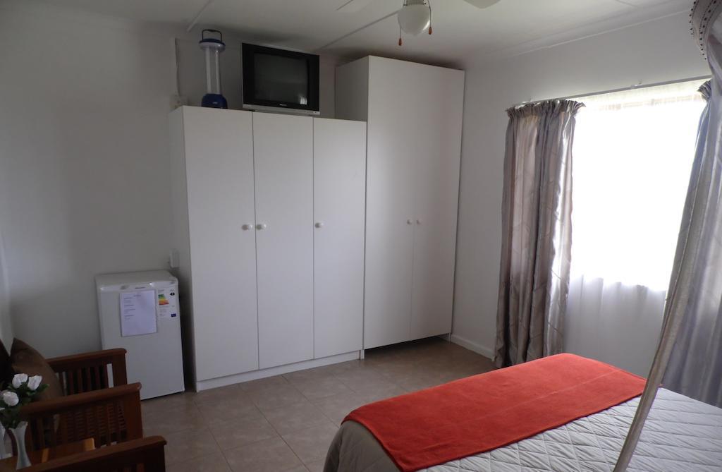 The Hexagon Wildlife Conservation Hotel Uitenhage Стая снимка